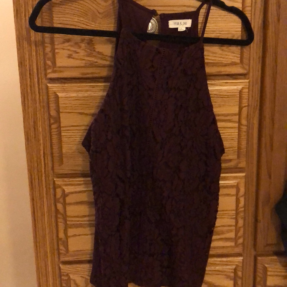 Maroon tank top with lace